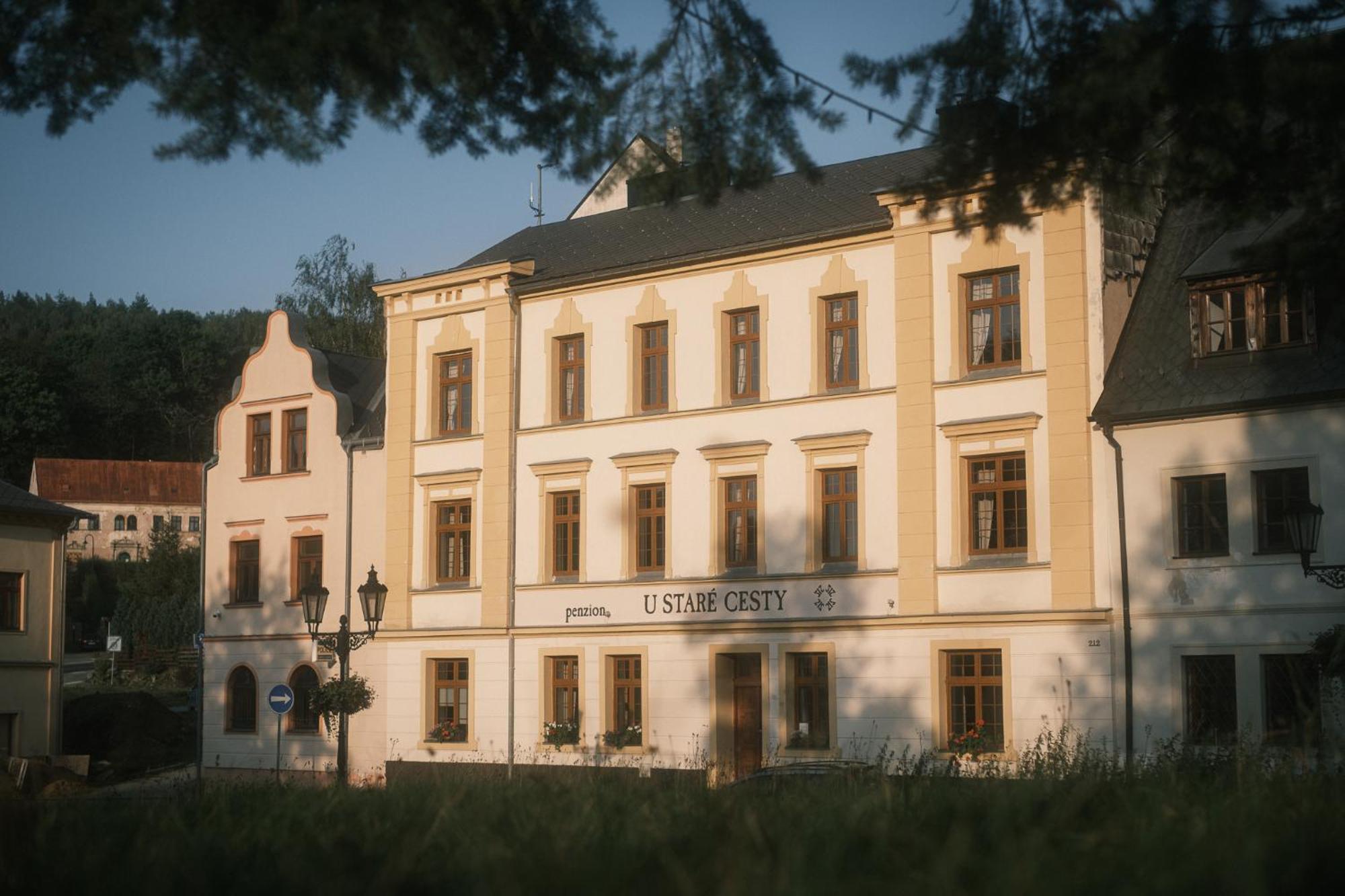 Hotel U Stare Cesty Horní Slavkov Esterno foto