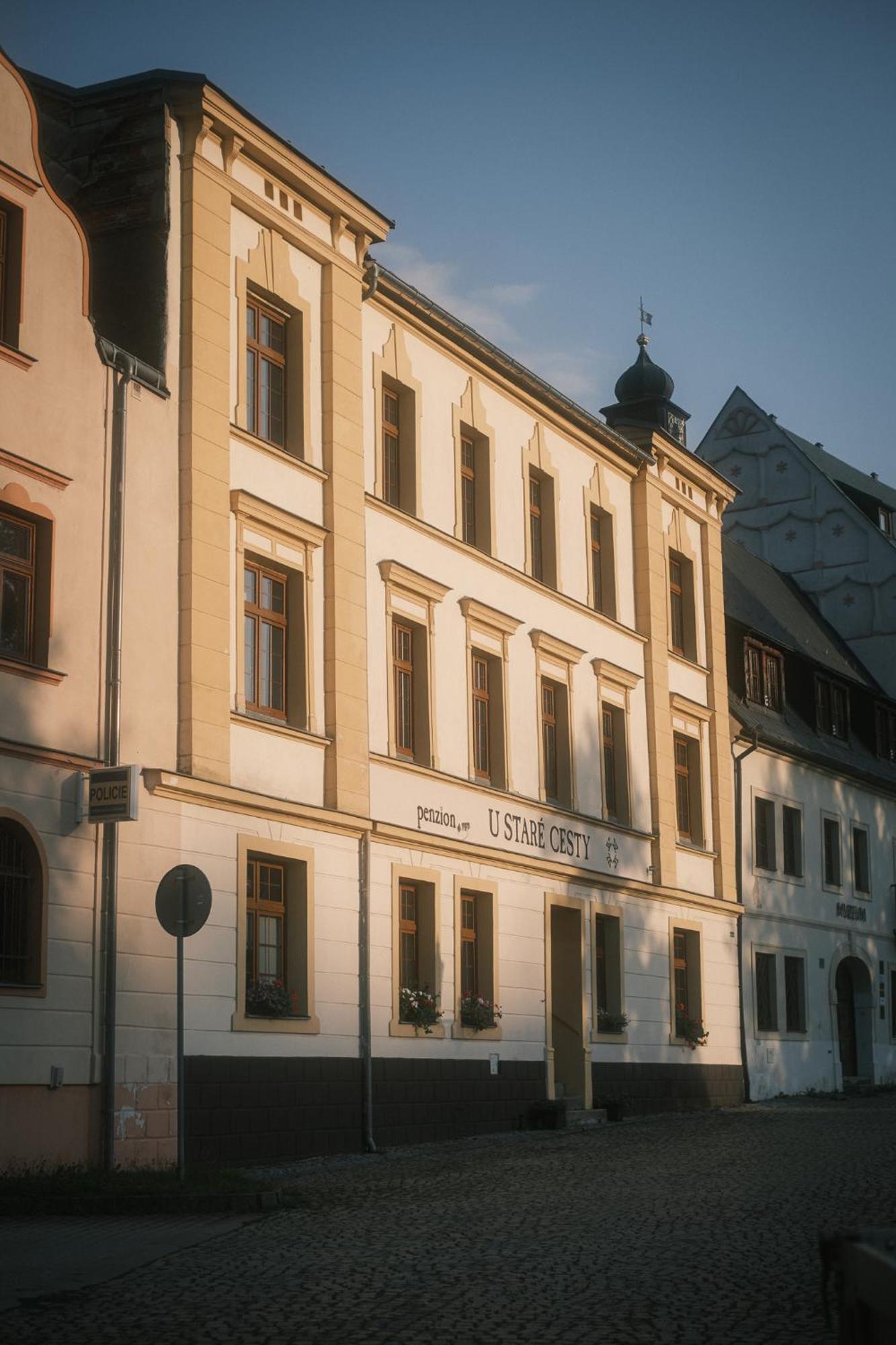 Hotel U Stare Cesty Horní Slavkov Esterno foto